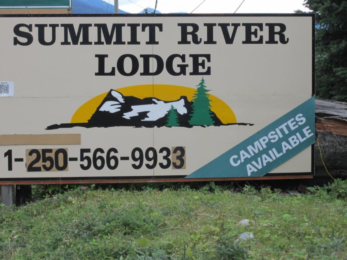 Summit River Lodge & Campsites Valemount Esterno foto